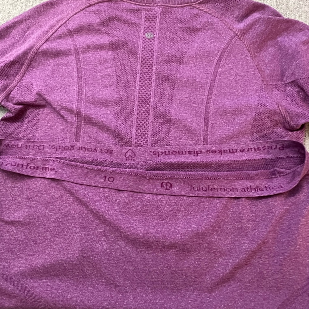 Lululemon Swiftly Tech Short Sleeve Top Heathered Purple — Size 10 - Picture 11 of 12